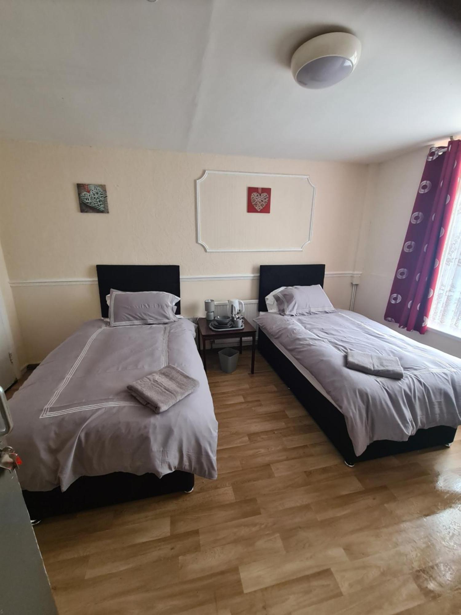 Tredegar Arms Budget Guesthouse For Walkers/Cyclists/Contractors/Traveler Merthyr Tydfil Δωμάτιο φωτογραφία